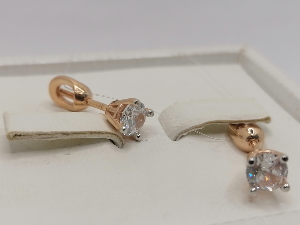 СЕРЬГИ ПУСЕТЫ с камнем (Au 585)