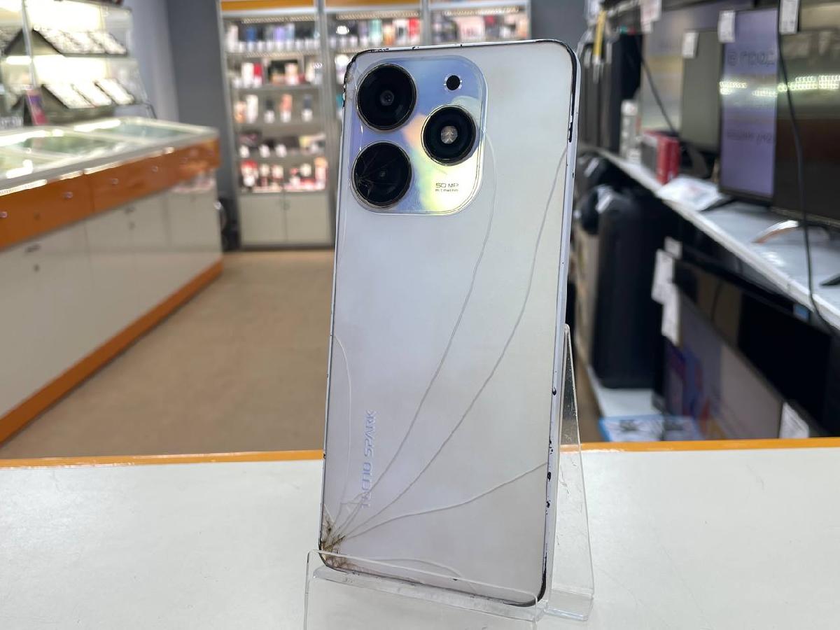Смартфон Tecno Spark 10 Pro 4/128
