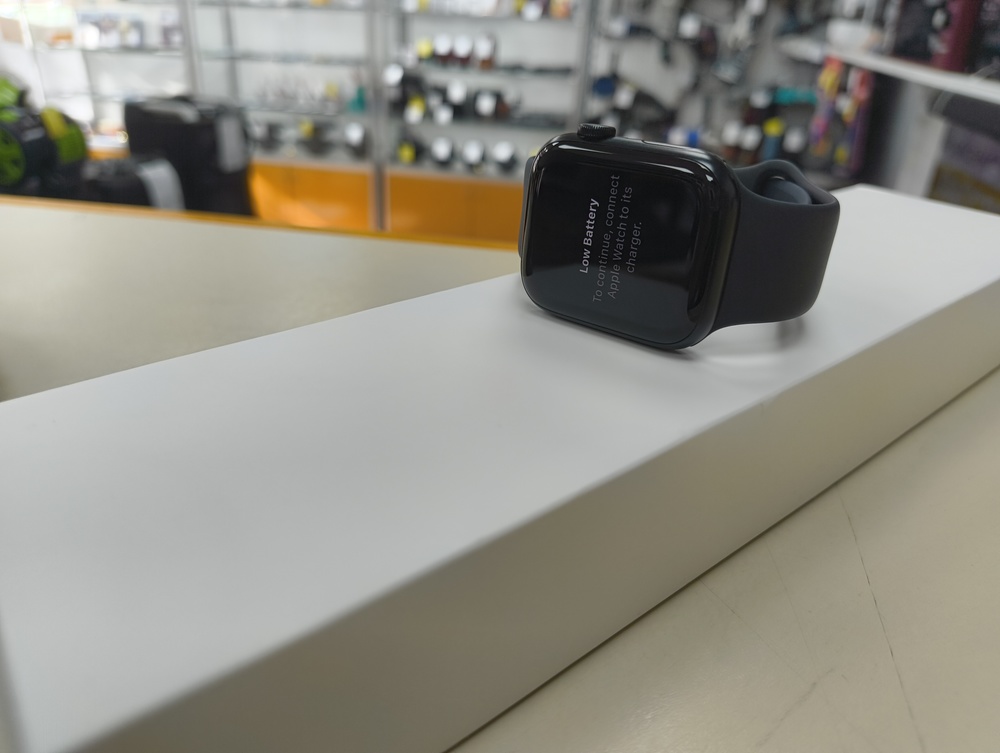 Смарт-часы Apple Watch Series 7 45mm