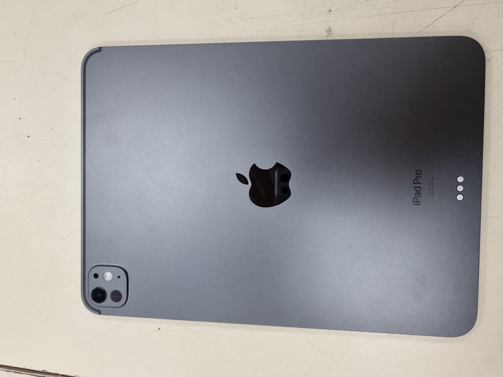 Планшет Apple iPad Pro 1 ТБ(11 дюймов, M4) 2024 A2836 (Wi-Fi)