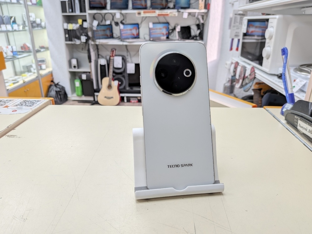 Смартфон Tecno SPARK 30C 8/256