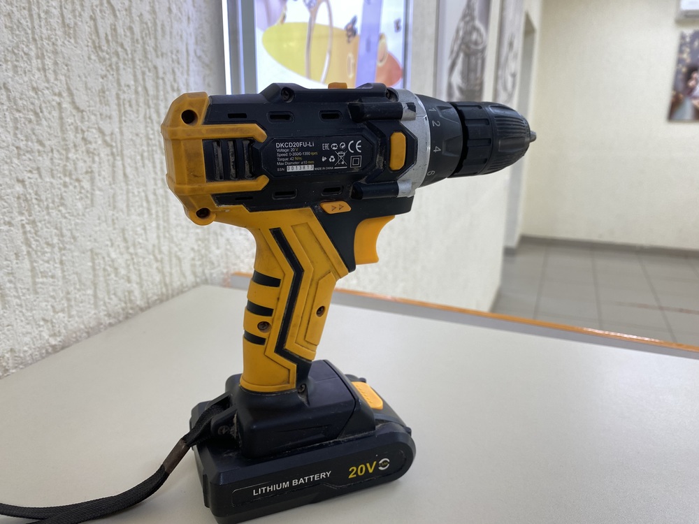 Шуруповерт Deko DKCD20FU-Li