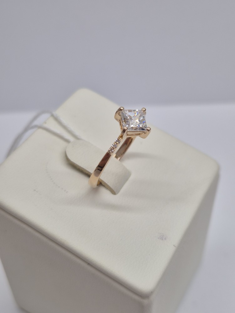 КОЛКМИ585 КОЛЬЦО С КАМНЯМИ (Au 585)