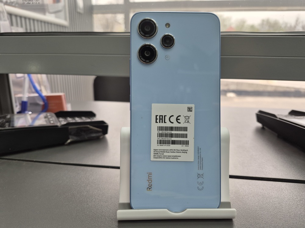 Смартфон Xiaomi Redmi 12 8/256