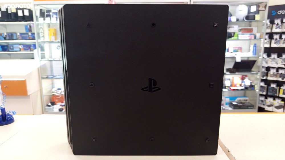 Игровая приставка PlayStation 4 Pro 1Tb