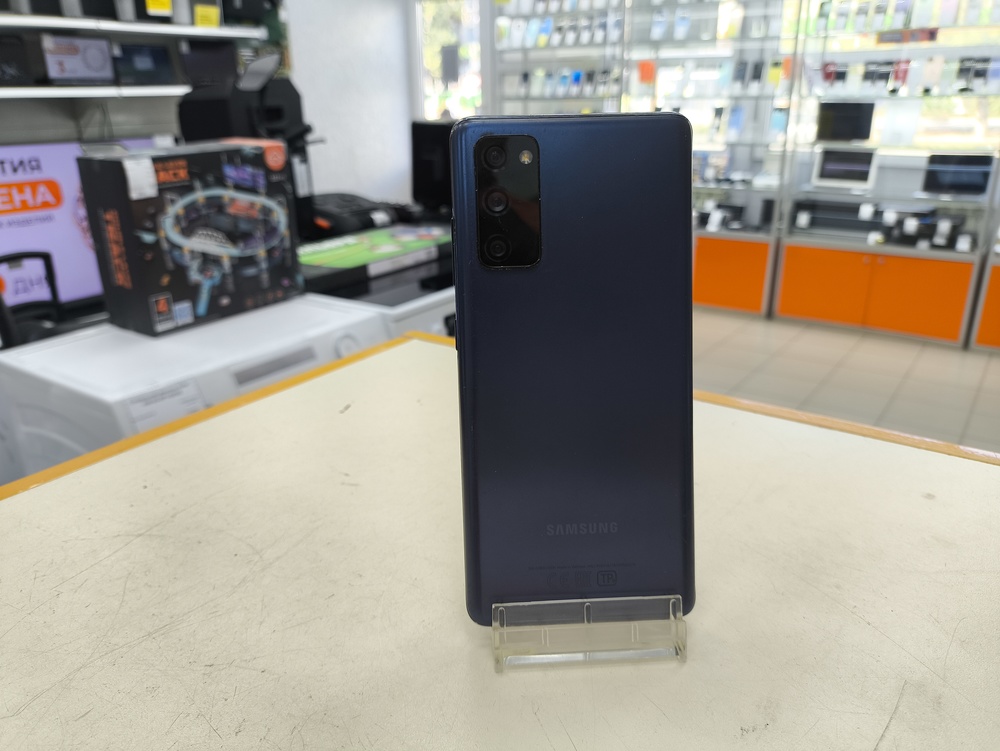 Смартфон Samsung Galaxy S20 FE 6/128