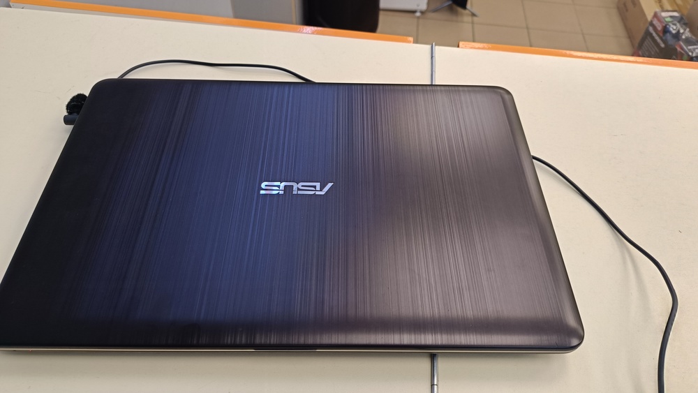 Ноутбук ASUS 541; Celeron N3350, HD Graphics, 4 Гб, 500 Гб