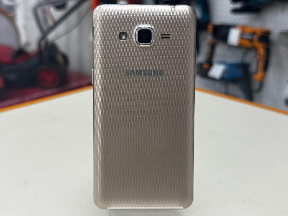 Смартфон Samsung Galaxy J7 Prime