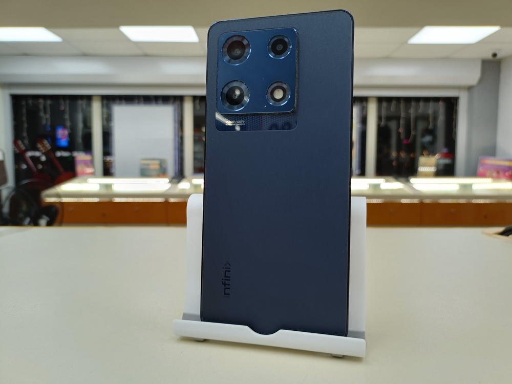 Смартфон Infinix Note 30 PRO 8/256