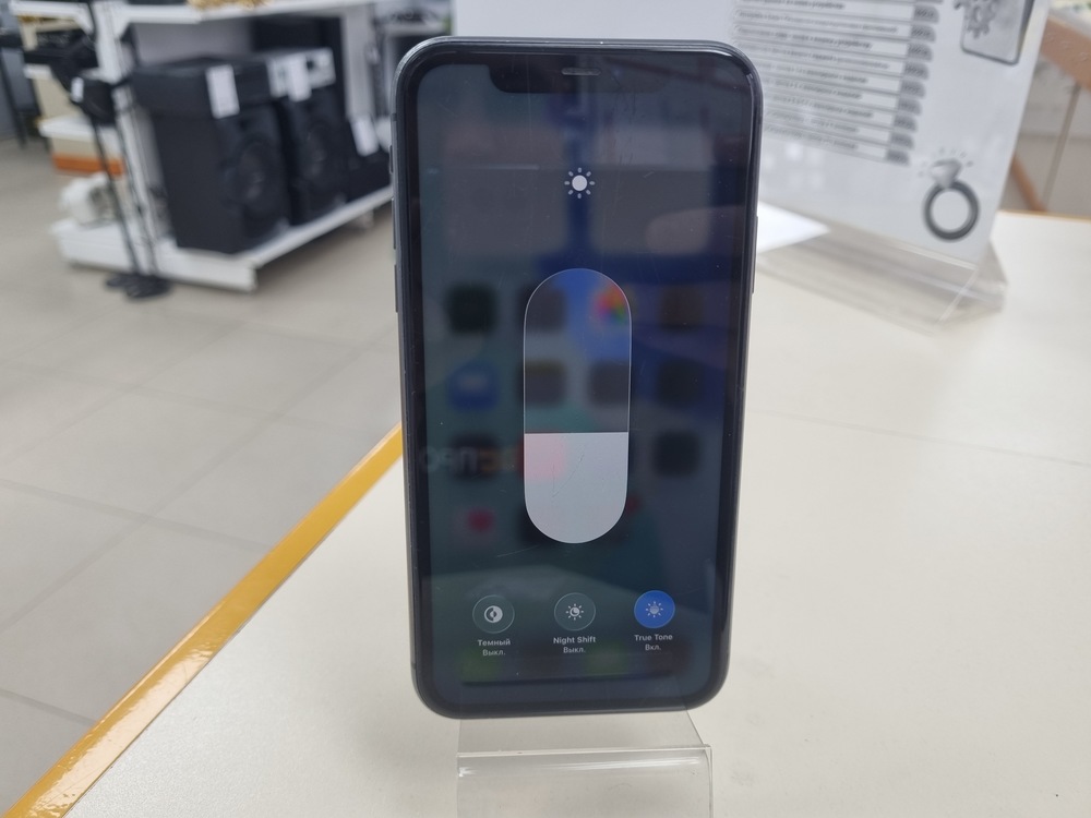 Смартфон Apple iPhone 11 64Gb