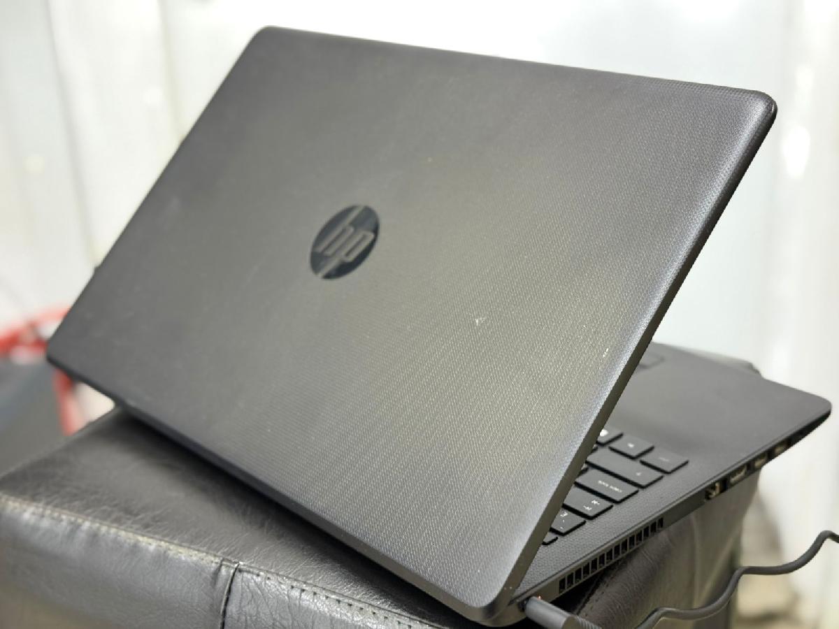 Ноутбук HP; A9-9420, AMD Graphics, 8 Гб, Нет, 120 Гб