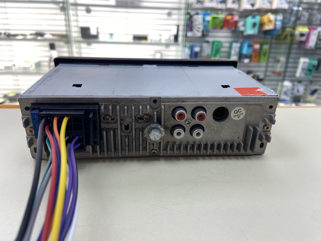 Автомагнитола Swat AHR 6180