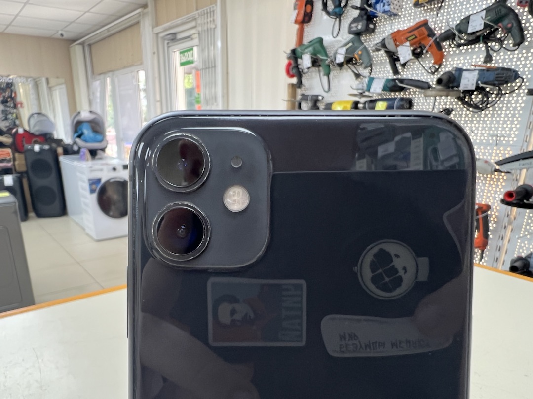 Смартфон Apple iPhone 11 64Gb