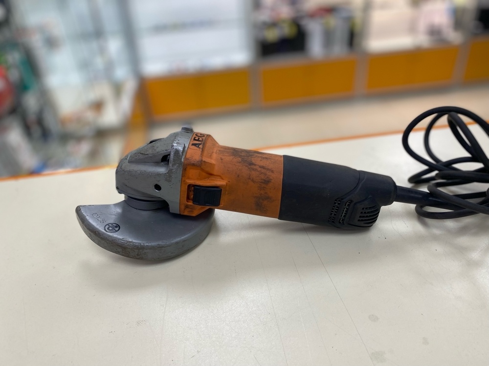 Угловая шлифмашина AEG WS 10-125