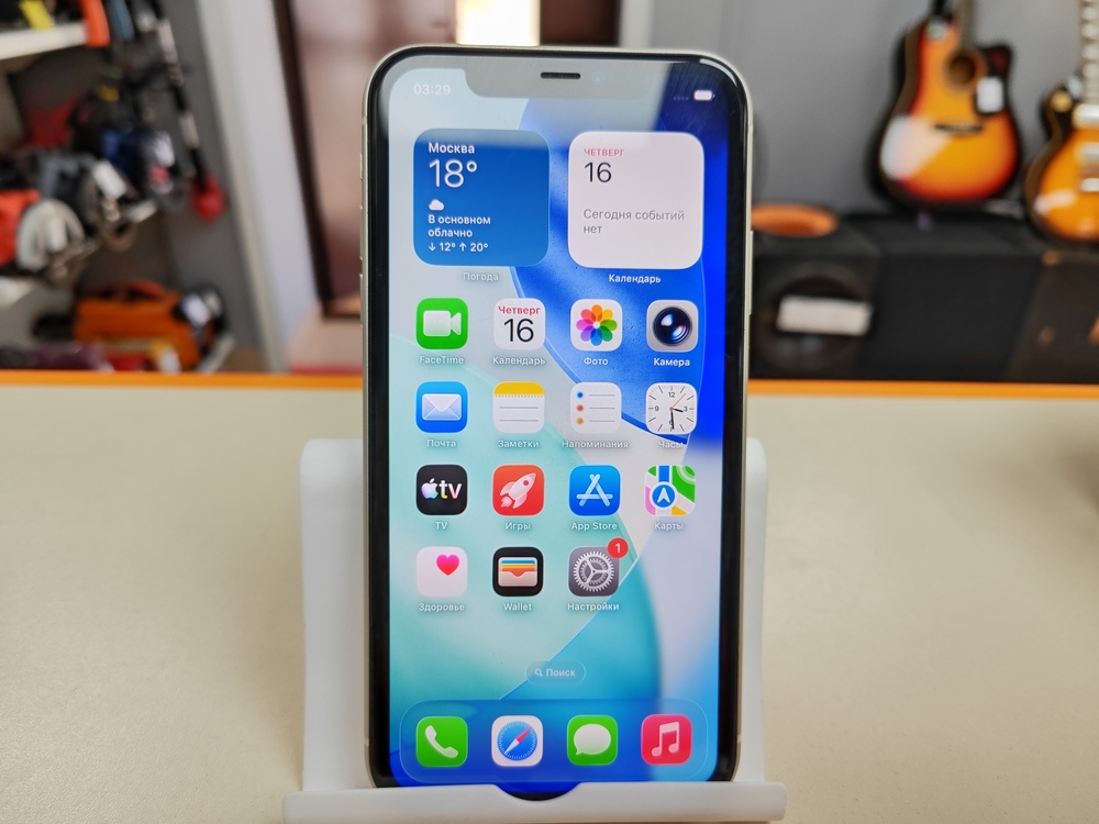 Смартфон Apple iPhone 11 64Gb