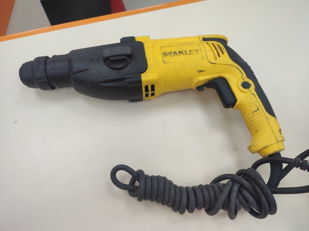 Перфоратор Stanley FMER524