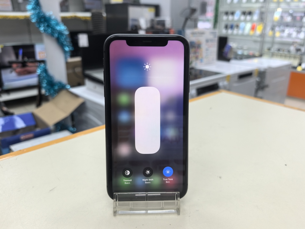 Смартфон Apple iPhone 11 64Gb