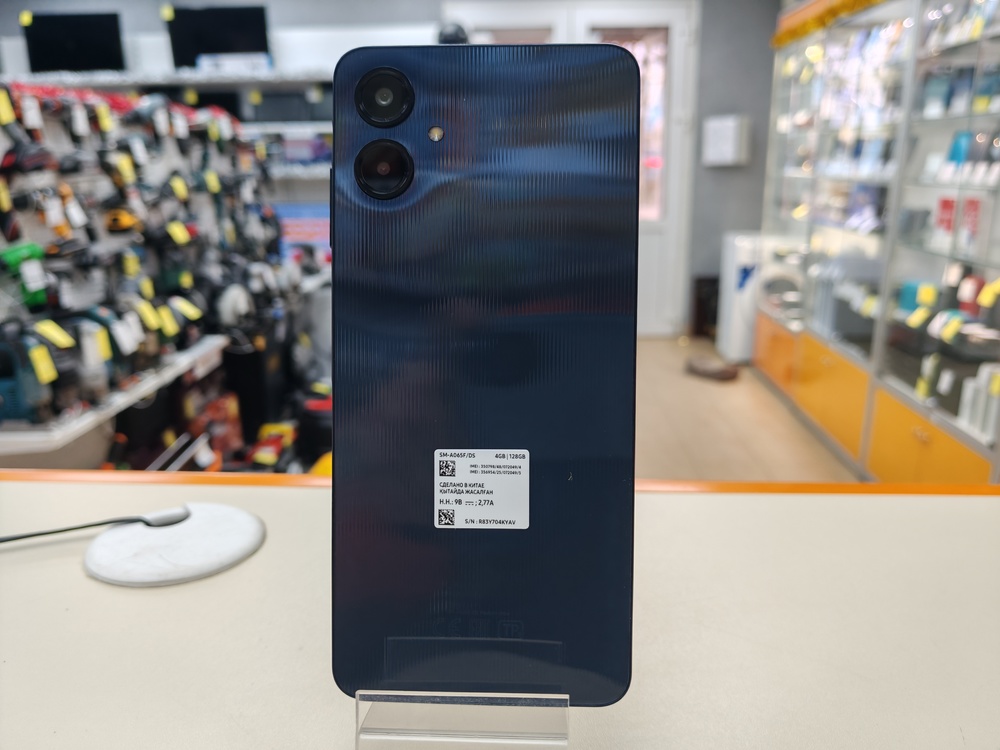 Смартфон Samsung Galaxy A06 4/128