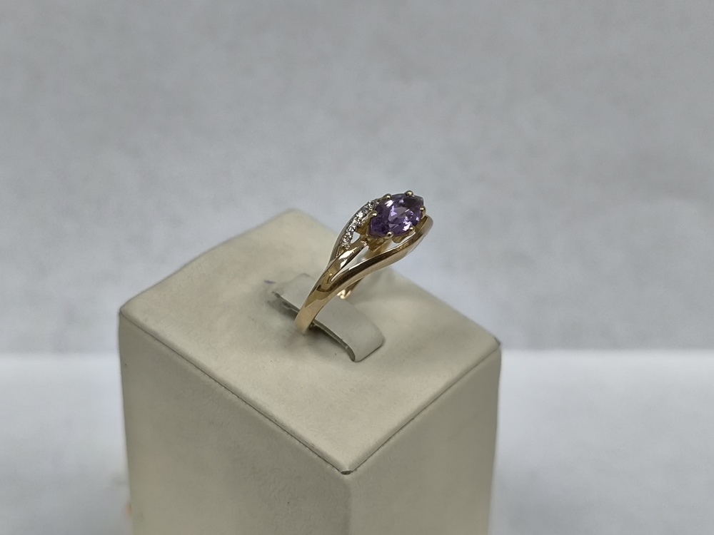 КОЛКМИ585 КОЛЬЦО С КАМНЯМИ (Au 585) КОЛКМИ585 КОЛЬЦО С КАМНЯМИ (Au 585)