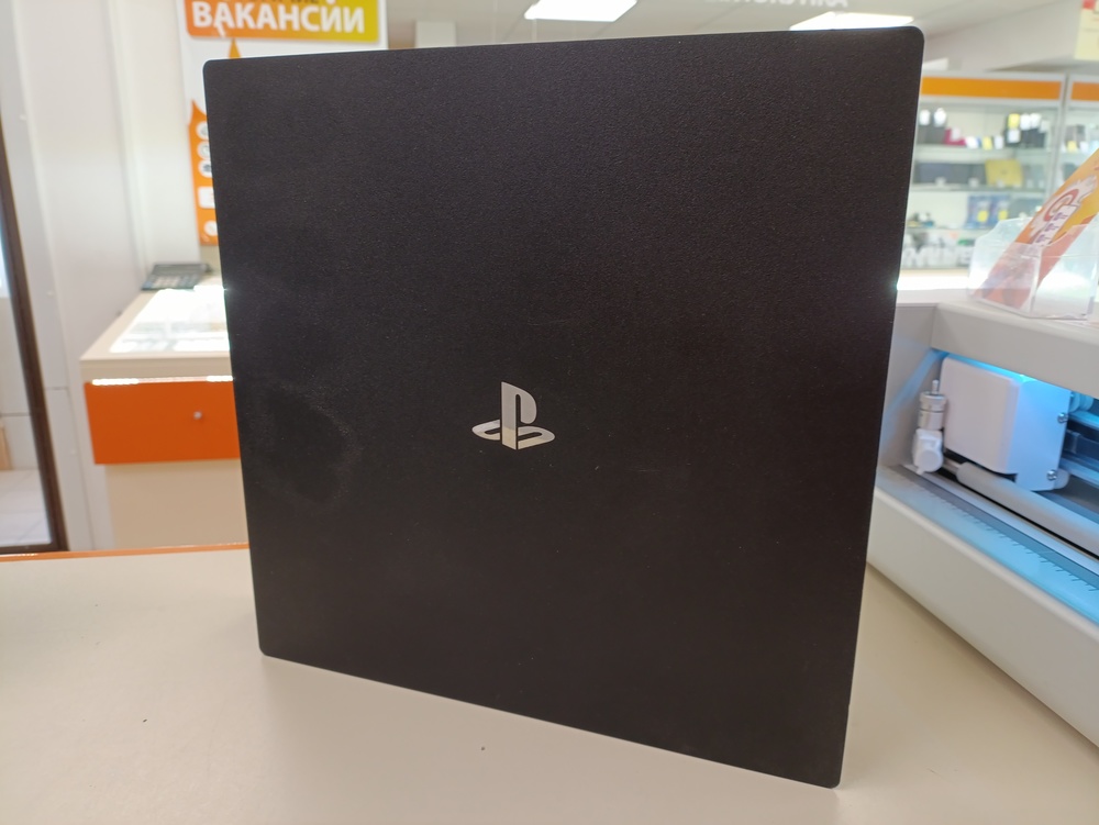 Игровая приставка PlayStation 4 Pro 1Tb