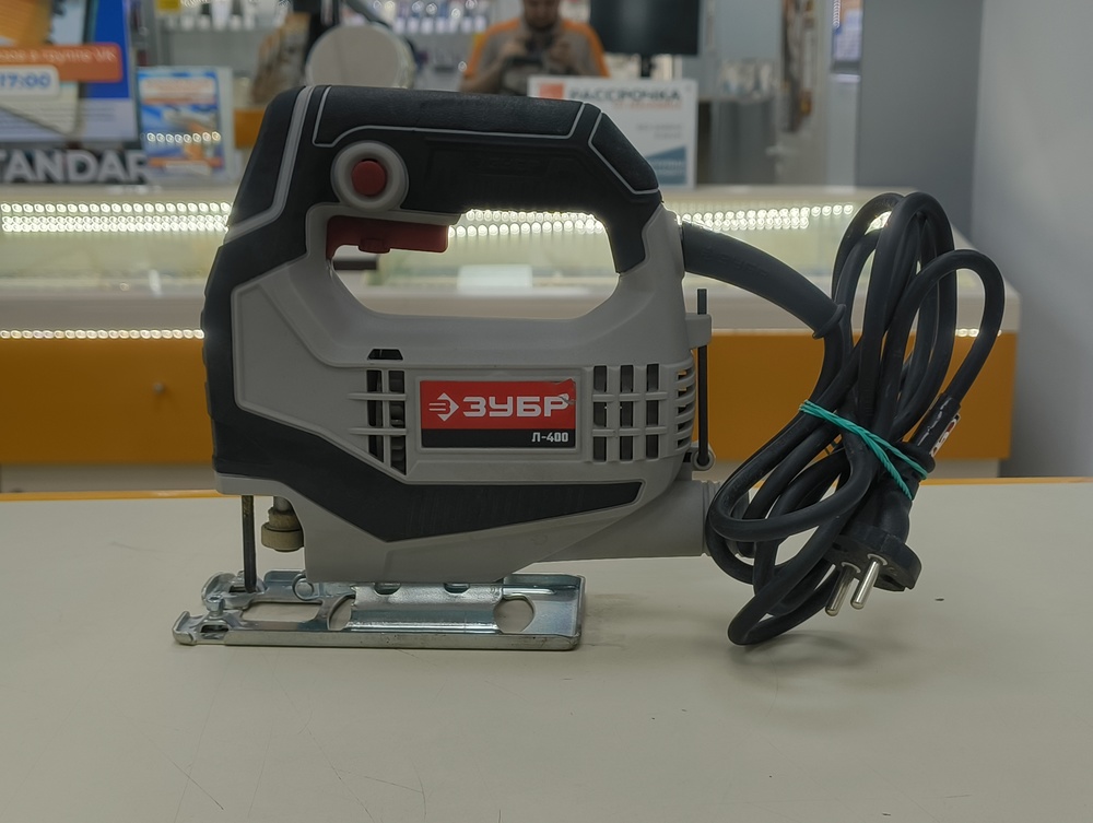 Лобзик Зубр Л-400-55
