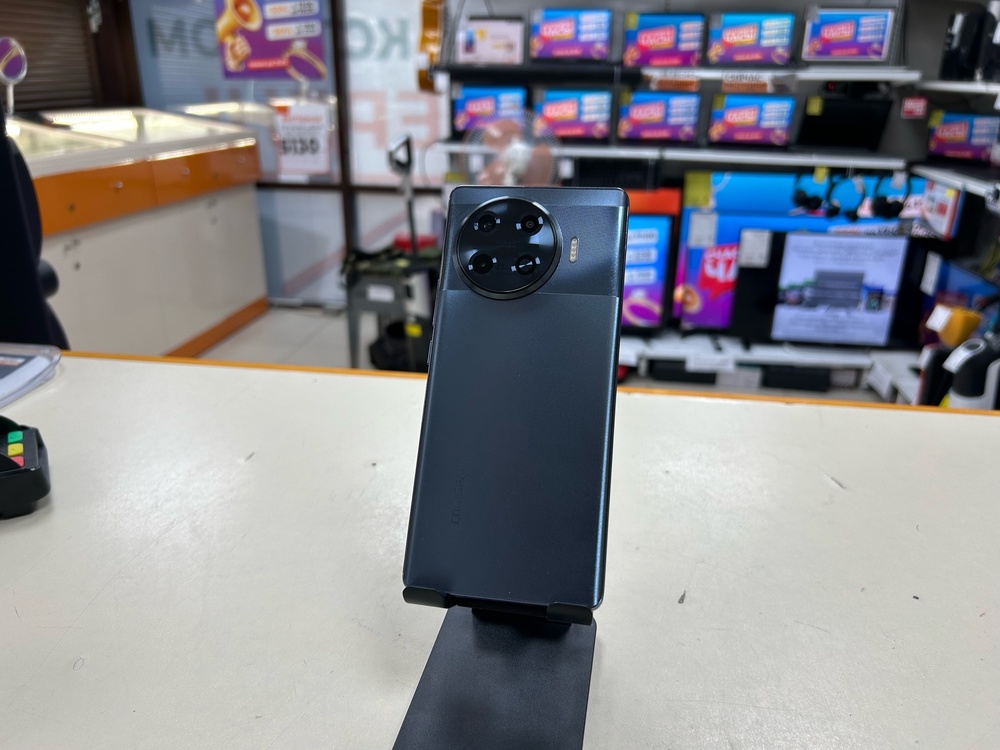 Смартфон Tecno Spark 20 Pro+ 8/256