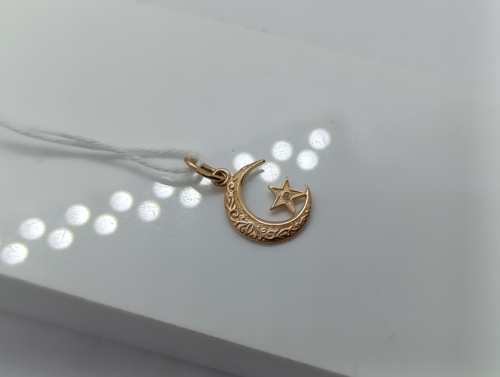 ПОДВЕСКА ПОЛУМЕСЯЦ С КАМНЕМ (Au 585)