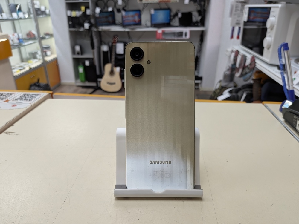 Смартфон Samsung Galaxy A06 4/128