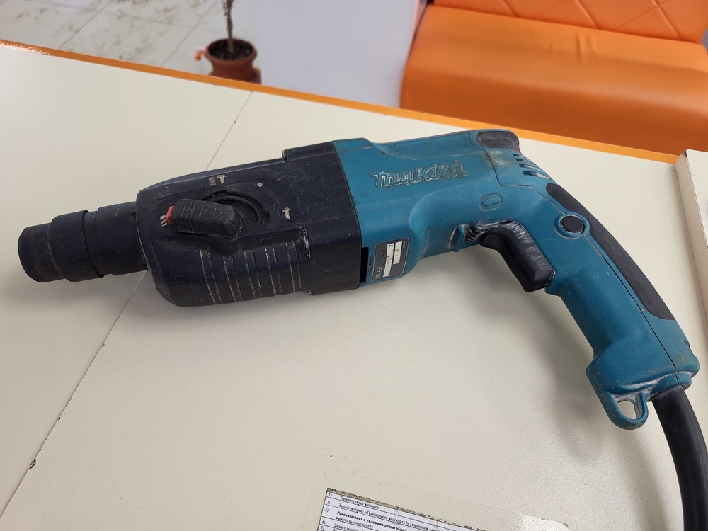 Перфоратор Makita HR 2450