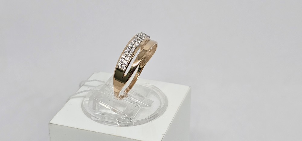 КОЛЬЦО С КАМНЯМИ (Au 585)