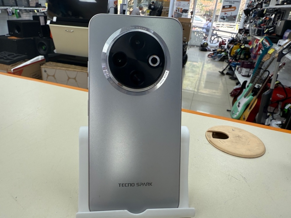 Смартфон Tecno Spark 30C 4/128