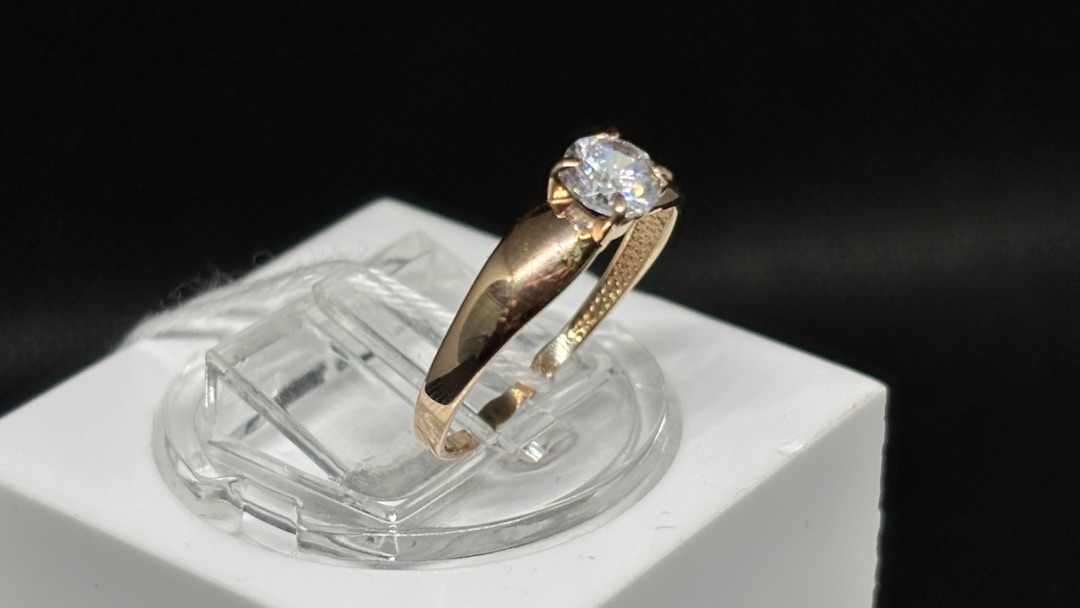 КОЛЬЦО С КАМНЕМ (Au 585)