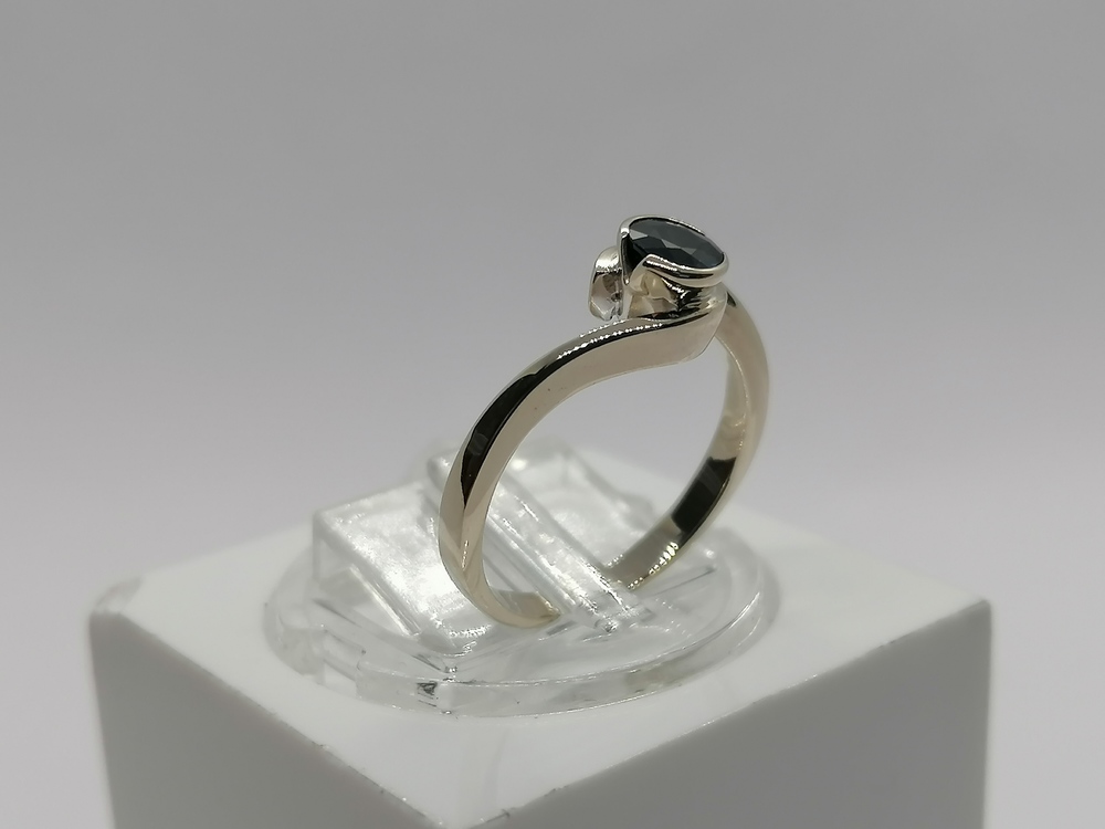 КОЛЬЦО С КАМНЕМ (Au 585)