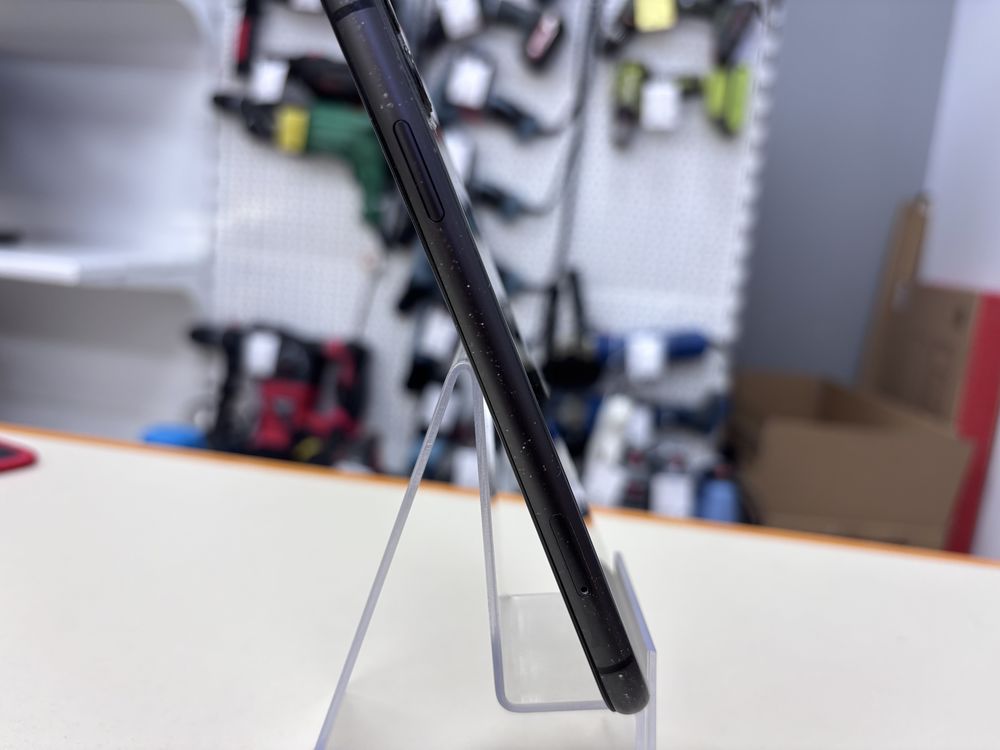 Смартфон Apple iPhone 11 64Gb