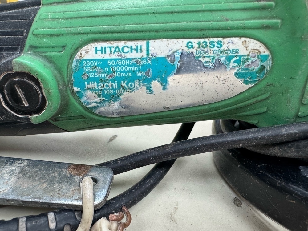 Угловая шлифмашина Hitachi G13SS