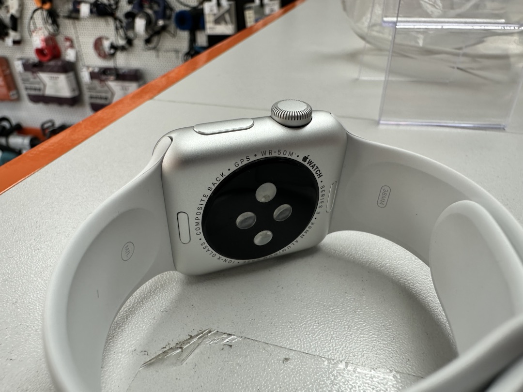 Смарт-часы Apple Watch Series 3 38 мм