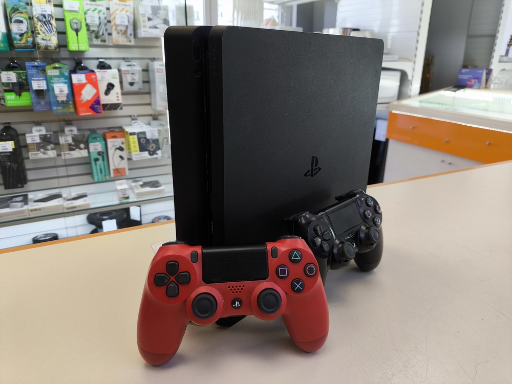 Игровая приставка PlayStation 4 1Tb