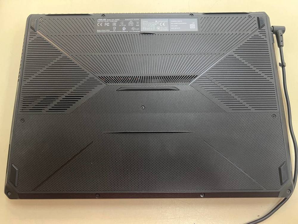 Ноутбук ASUS; Ryzen 7 3750H, GeForce GTX 1660 Ti, 16 Гб, 500 Гб, 500 Гб