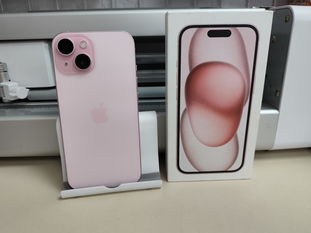Смартфон Apple Iphone 15 256Gb