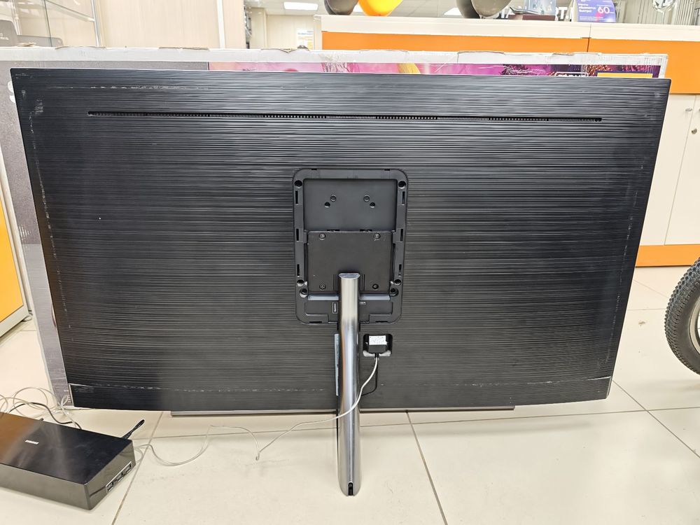 QLED Телевизор Samsung QE55Q7FNA