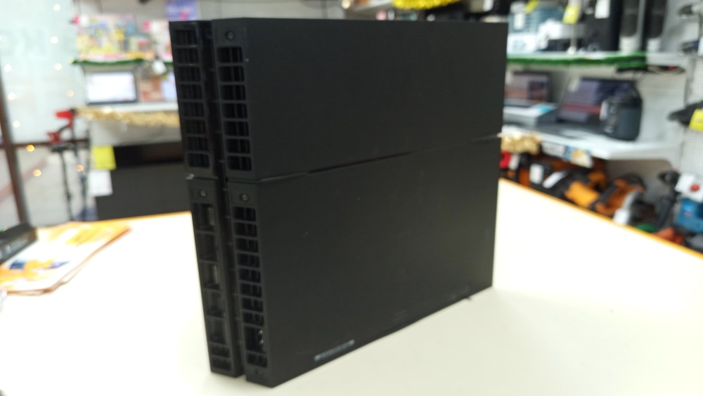 Игровая приставка PlayStation 4 FAT 500GB