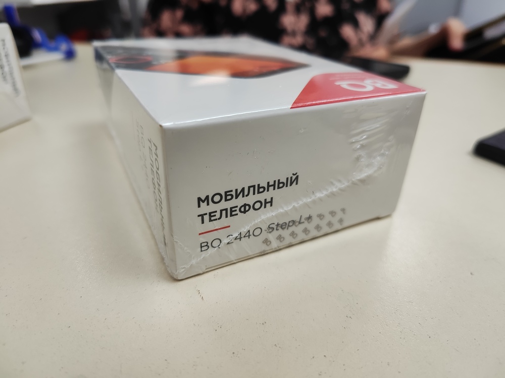 Мобильный телефон BQ 2440