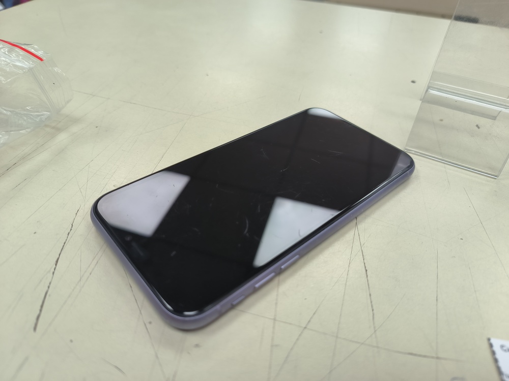 Смартфон Apple iPhone 11 128Gb