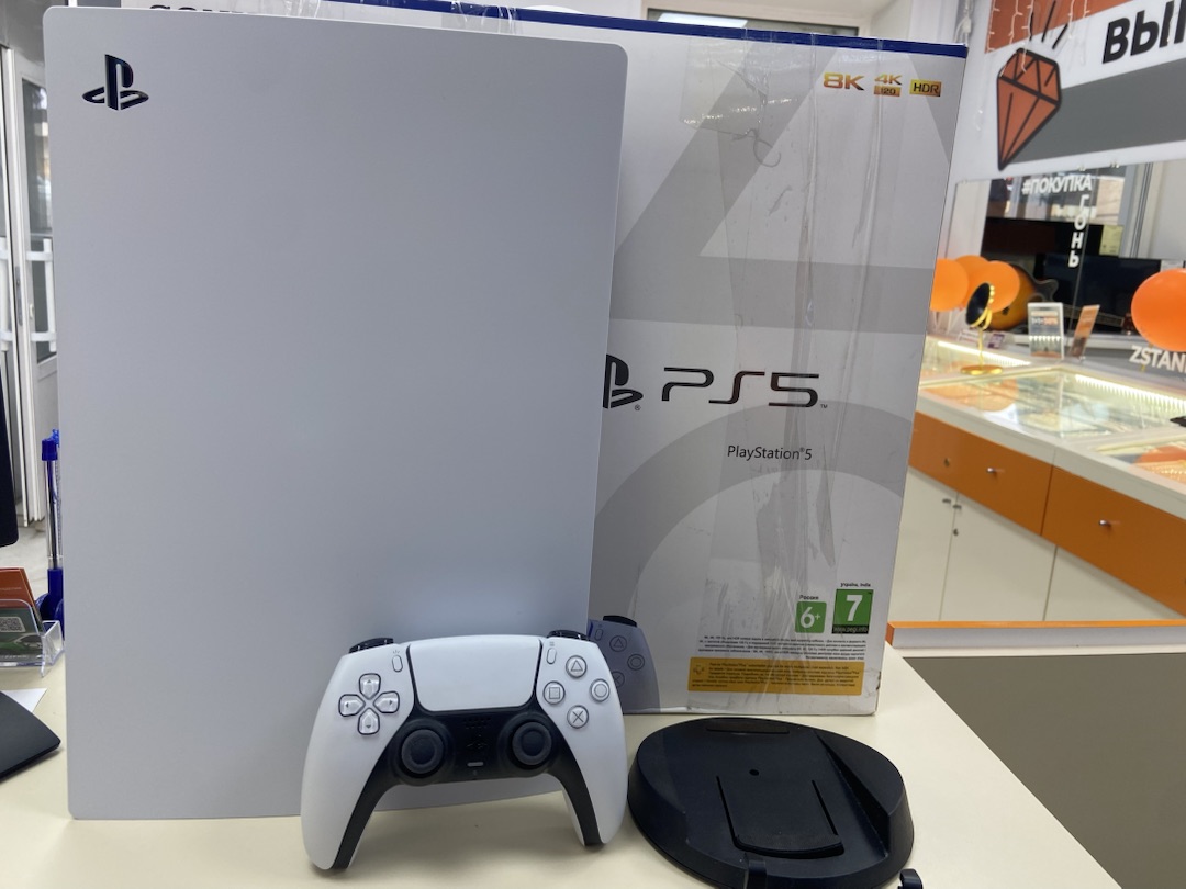 Игровая приставка PlayStation 5 825Gb (С дисководом)