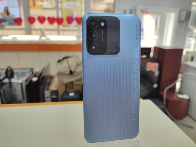 Смартфон Tecno Spark GO 2022 2/32