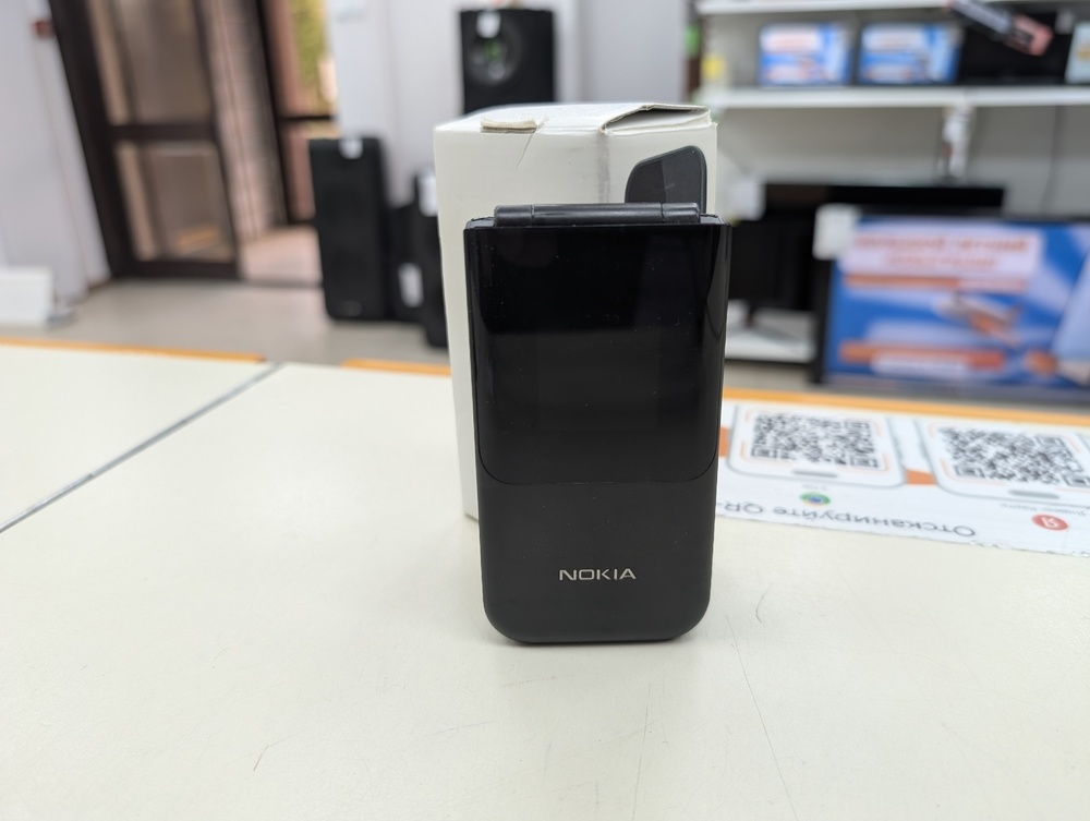 Мобильный телефон Nokia 2720 Flip