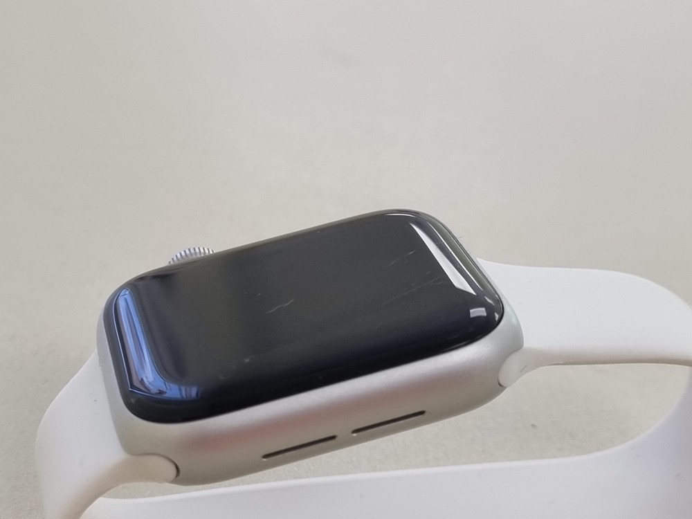 Смарт-часы Apple Watch SE 40mm