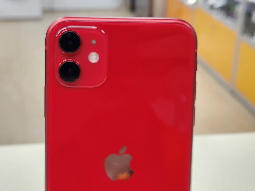 Смартфон Apple iPhone 11 64Gb