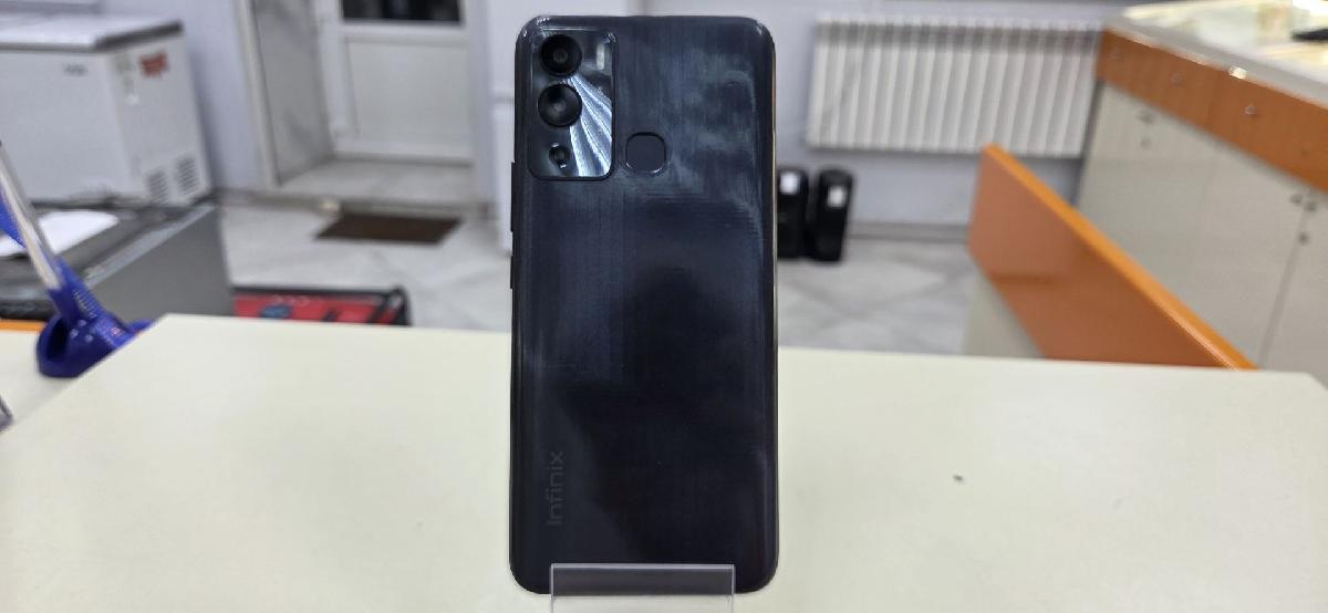 Смартфон Infinix HOT 12i 4/64