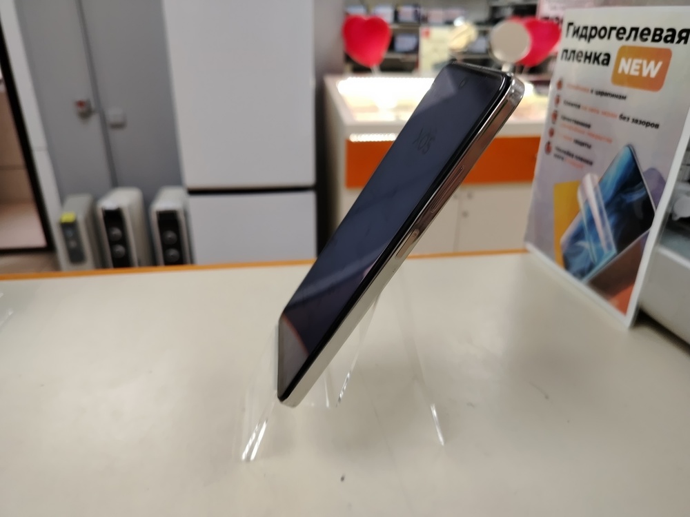 Смартфон Infinix HOT 40i 8/256